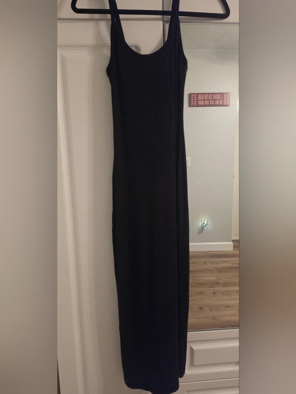 Zenna Body Con Classic Black Scoop Neck Maxi Dress - Size MEDIUM